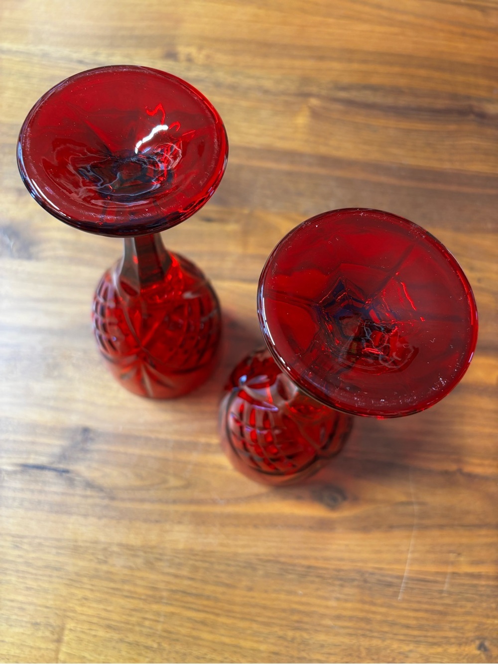 Godinger Dublin red crystal diamond cut 10 oz stemmed goblets; set of 2 - Picture 7 of 10